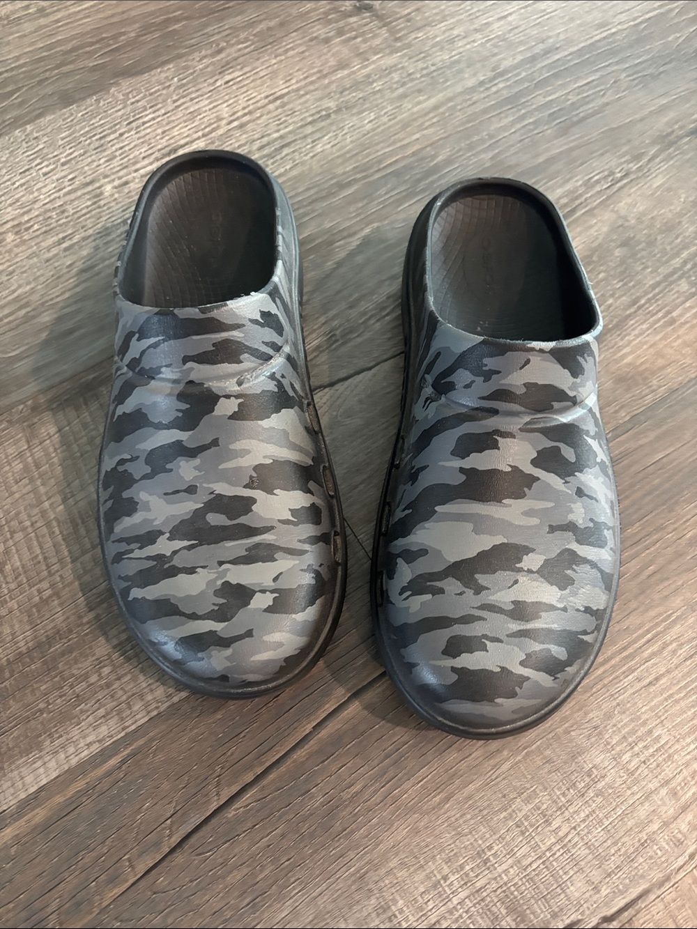 Oofos Clogs Oocloog Camo Black Gray Comfort Clog women’s 10/Mens 8